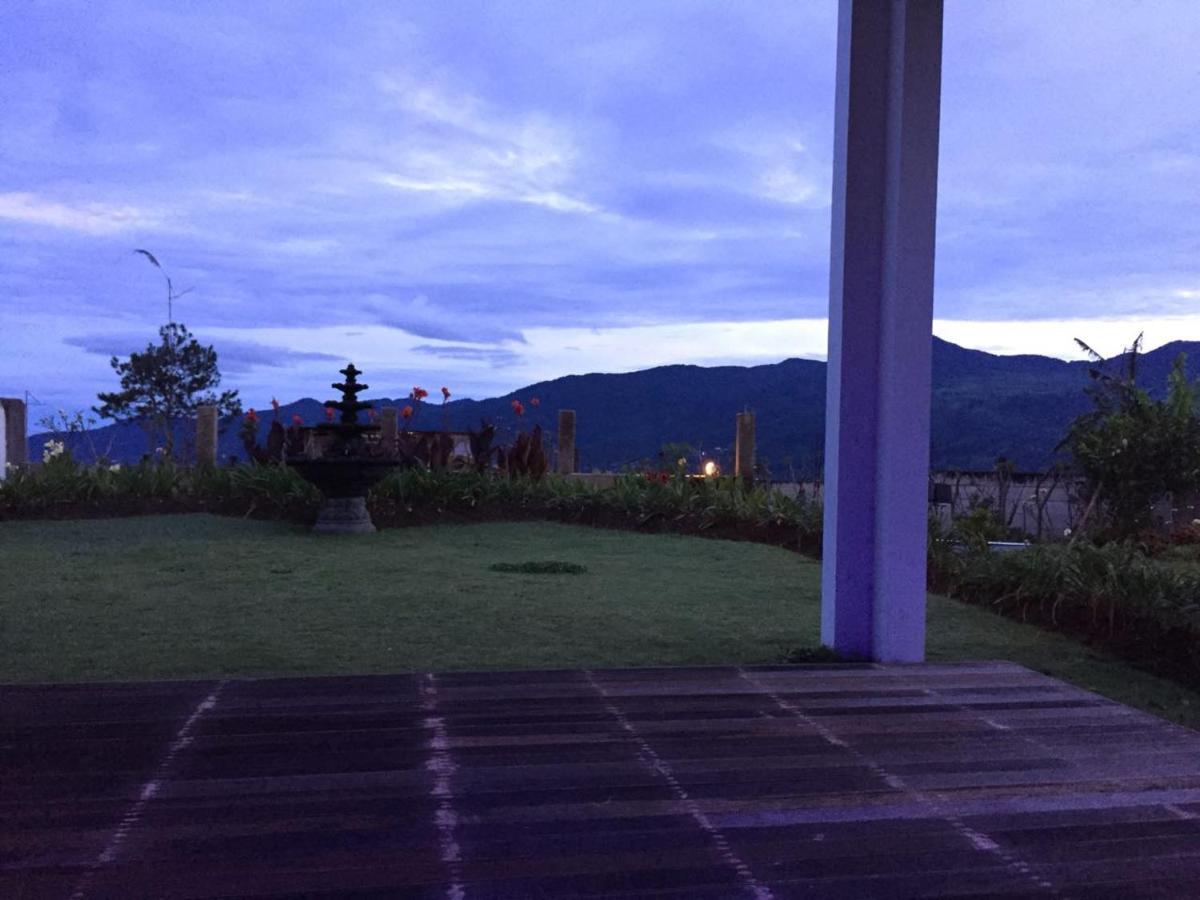 Villa Eaden Puncak Exterior photo