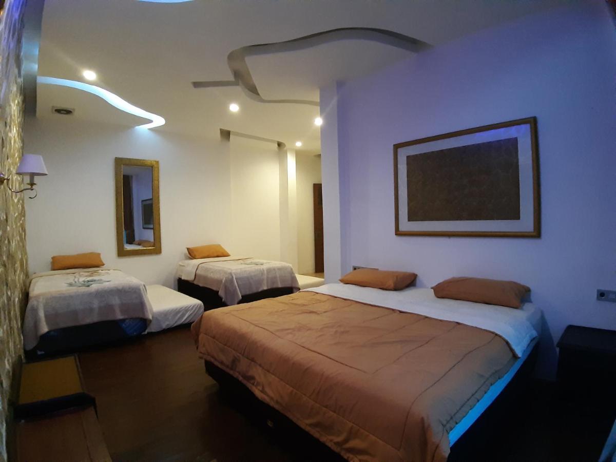 Villa Eaden Puncak Exterior photo
