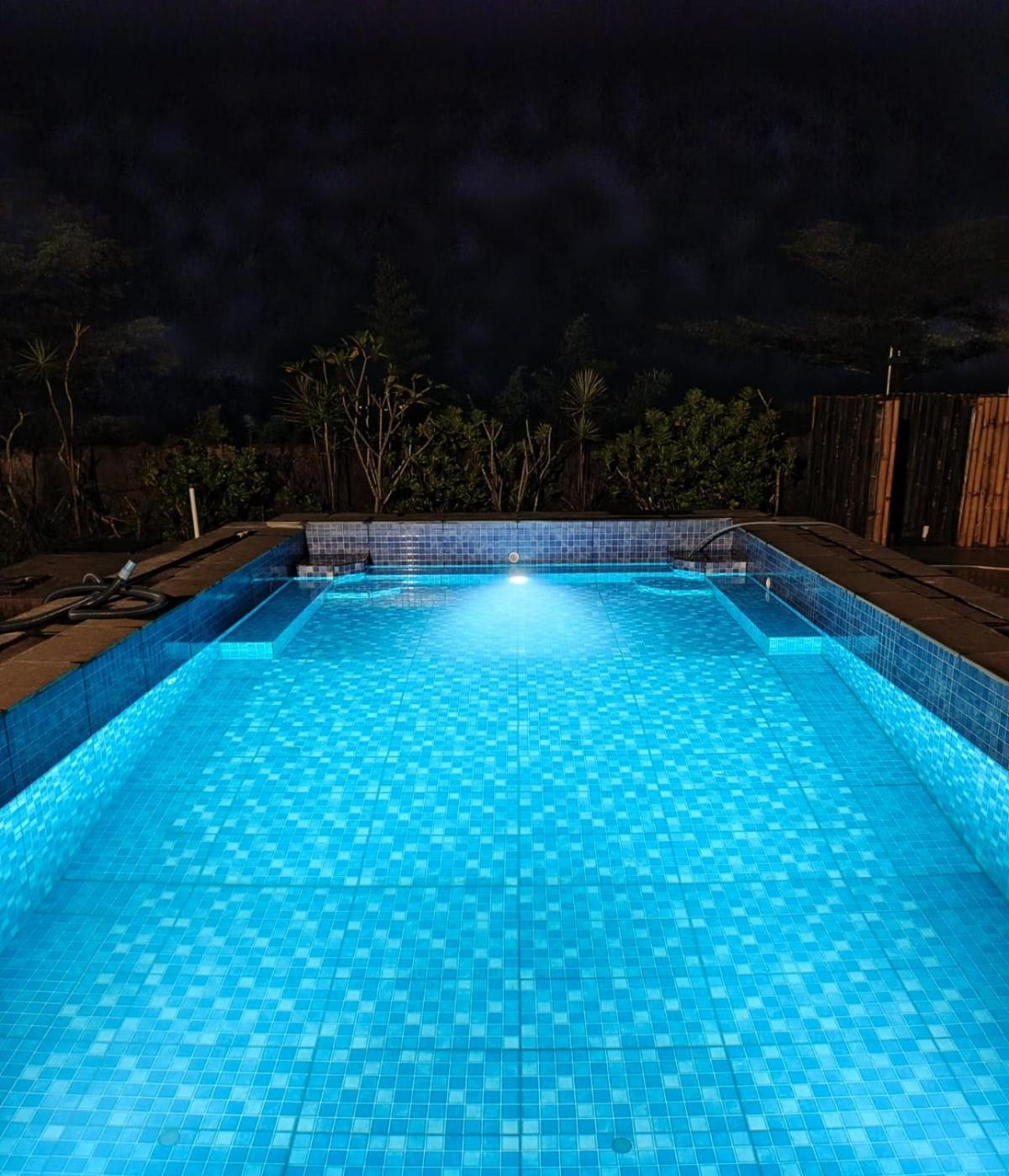 Villa Eaden Puncak Exterior photo